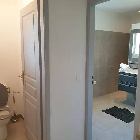 Salute 6 Pers 5 Min En Voiture