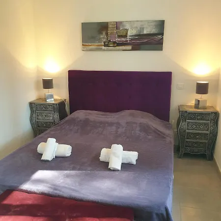 Salute 6 Pers 5 Min En Voiture *